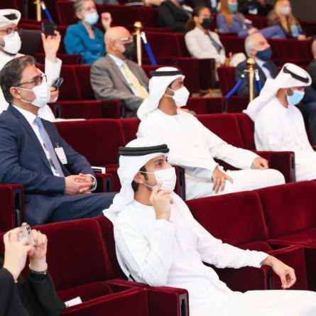 القمة عقدت في سوق أبوظبي العالمي