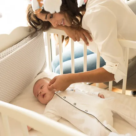 6 علامات تدل على المولود يرغب بالنوم