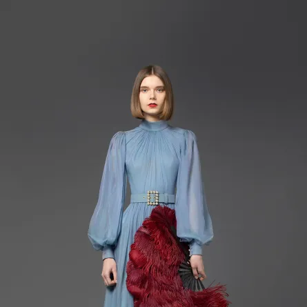 اللون الأزرق أبرز ألوان خريف وشتاء 2021-2022