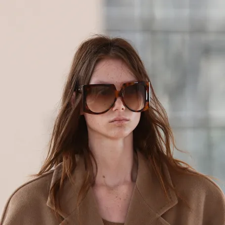 نظارات شمسية باللون البني من ماكس مارا Max Mara 