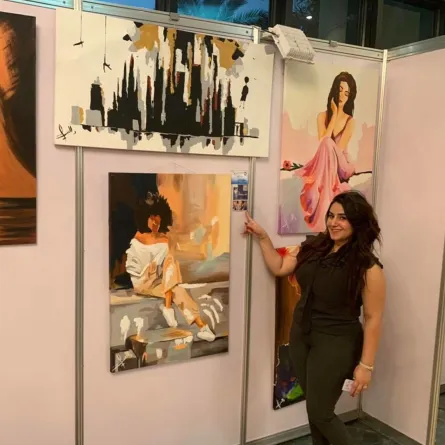 داليا ناجح فى أحد معارضها - الصورة من حسابها على فيسبوك