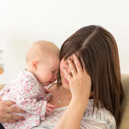 أعراض اكتئاب الحامل بعد الولادة