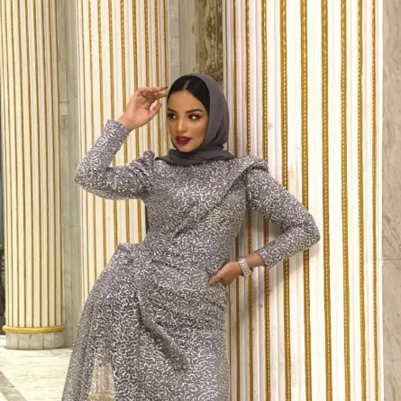 البلوغر شروق بفستان لامع للسهرة -الصورة من حسابها على الانستغرام