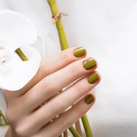 موديلات مناكير لليوم الوطني السعودي