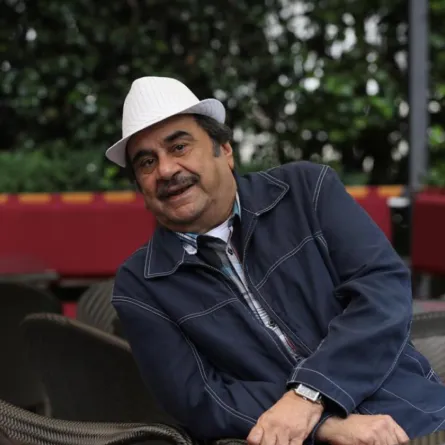 عبدالحسين عبدالرضا الصورة من الانستجرام