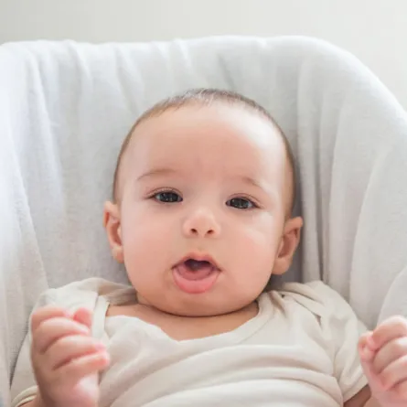 يتعرض الرضيع للبلغم بعد الرشح