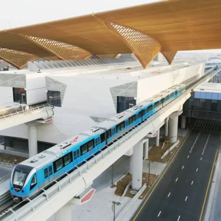 أنطورت ووسعت الأنظمة المرورية الذكية المصدر "وام"