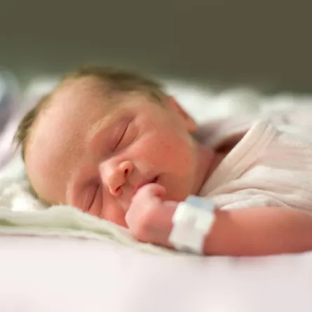 أطباء يكتشفون سر تلف الدماغ لدى الأطفال الخدج