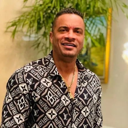 حسن شاكوش.. الصورة من حسابه على انستقرام