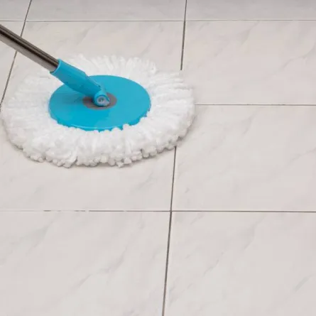  تنظيف بلاط السيراميك من الغراء