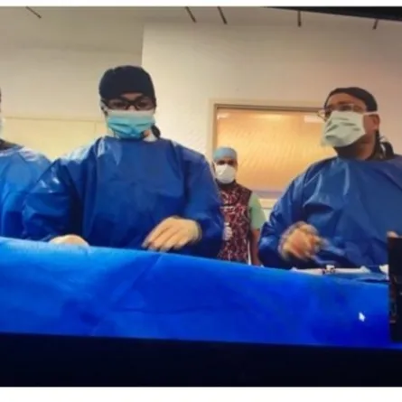 فريق طبي سعودي يجري قسطرة معقدة على الهواء ويبهر خبراء لاس فيجاس