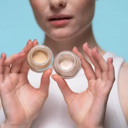 تطبيق الكونسيلر لإخفاء الهالات السوداء وحب الشباب 