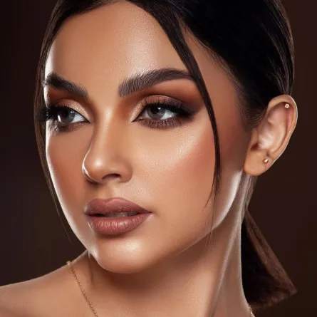 مكياج عيون سموكي أسود 