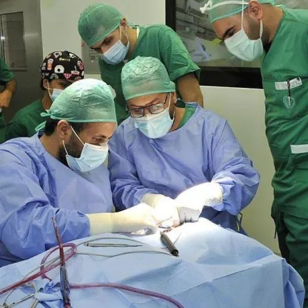 نجاح زراعة أول سماعة إلكترونية من نوع OSIA في السعودية - (واس)