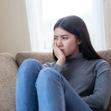 أفكار سلبية.. عليكِ الابتعادَ عنها