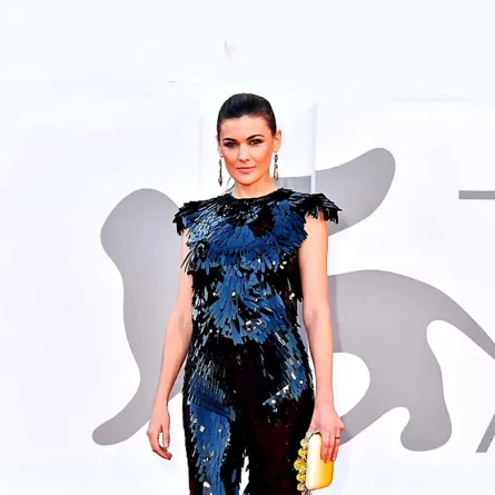 النجمة مارتا نيتو-الصورة من موقع ريد كاربت فاشون أواردز الإلكتروني 