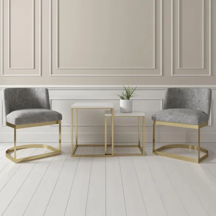 الطاولات الجانبية 