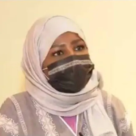 صورة للشابة عهود التي استبدلت بفتاة أخرى