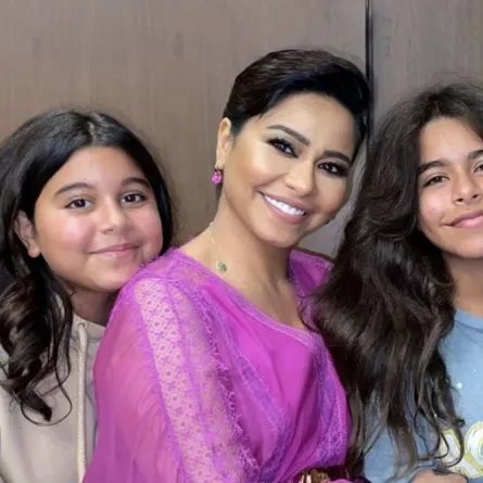 شيرين عبد الوهاب وابنتيها - الصورة من حساب فانز شيرين على إنستقرام