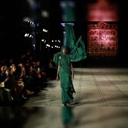 أسبوع لندن للموضة-الصورة من حساب london fashion week على  انستغرام