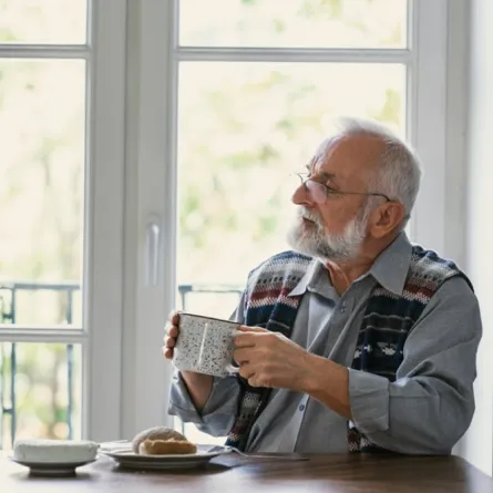 يوم الزهايمر العالمي: 9 عناصر غذائية تحميك من المرض