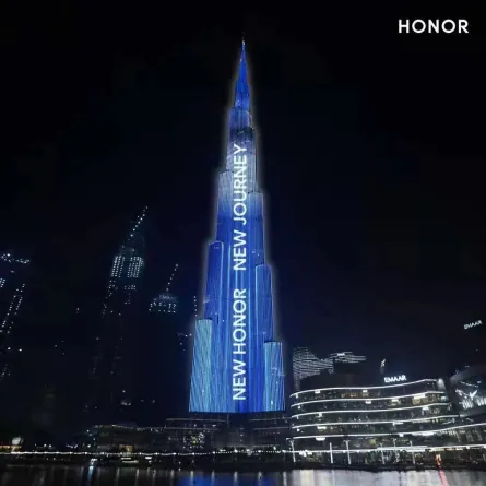 HONOR تُضيء برج خليفة  