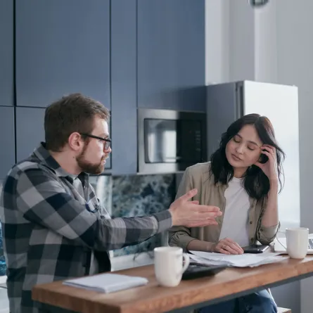 أشياء لا تفعليها بعد مشاجراتك الزوجية 