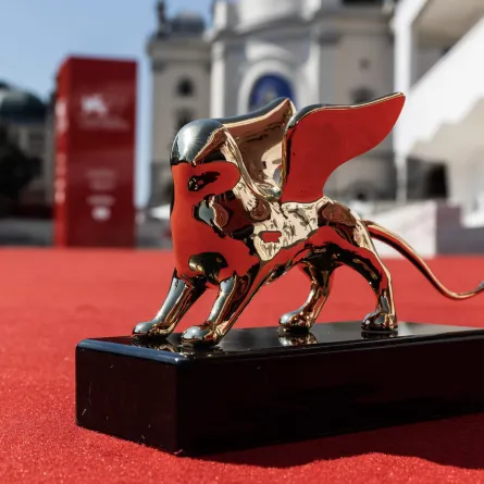 الأسد الذهبي شعار مهرجان فينيسيا