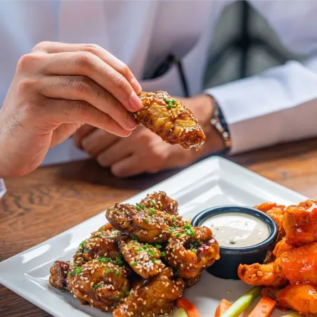 أطباق لذيذة من اللحم المميز في ستيك هاوس