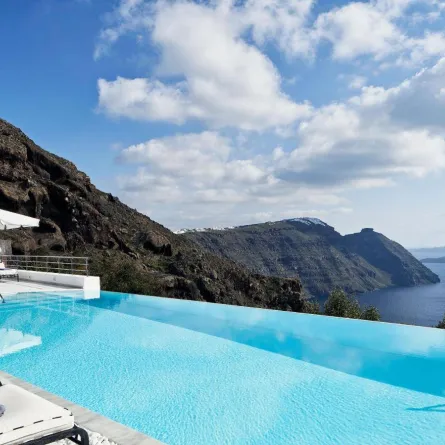 فنادق رومانسية في سانتوريني