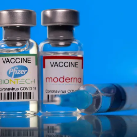 خبراء بالصحة العالمية يوصون بإعطاء جرعة ثالثة من لقاحات كورونا. المصدر (reuters)