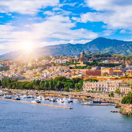 شهر العسل في صقلية