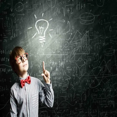 صورة لطفل يحاول التفكير 