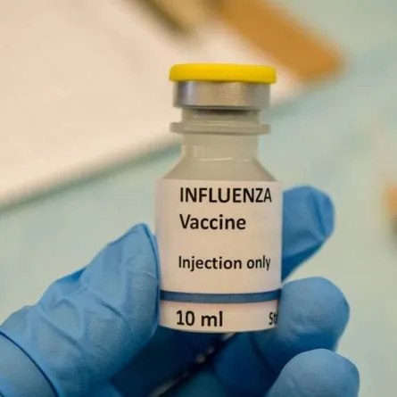 صحة الإمارات تبدأ تقديم تطعيم الإنفلونزا الموسمية في مراكزها. المصدر (الاتحاد)