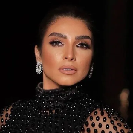 الفنانة روجينا- الصورة من حساب مجوهرات Iram