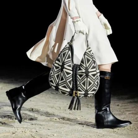 حقائب بأحجام منوّعة من إليزابيتا فرانكي Elisabetta Franchi