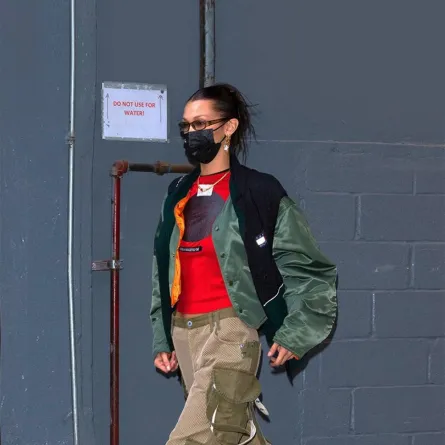 العارضة بيلا حديد