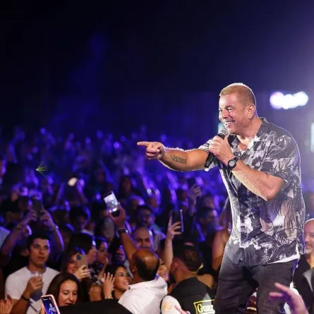 الهضبة عمرو دياب - الصورة من حساب الهضبة على انستغرام