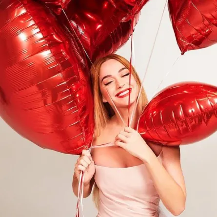 تصاميم عصرية جذابة لمجوهرات كيتي بيري Katy Perry -الصورة من حسابها على انستغرام