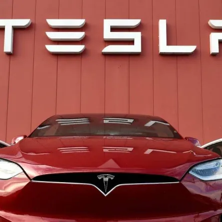 قيمة تسلا السوقية تجاوزت تريليون دولار