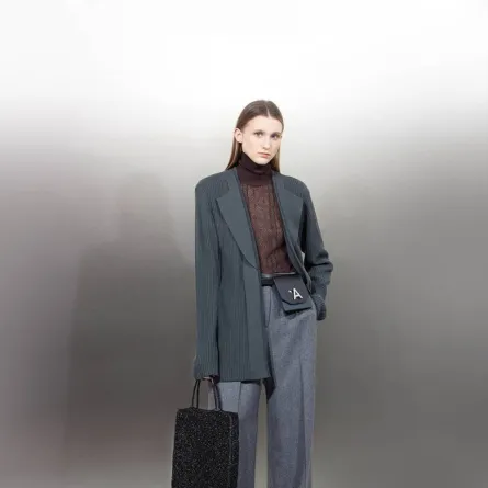 بليزر أوفر سايز بليسيه من ماركة أنتيبريماAnteprima