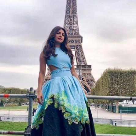 بريانكا شوبرا تشارك منشورًا عاطفيًا على إنستغرام لوالدتها