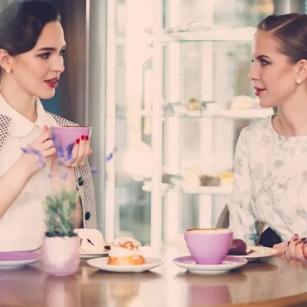 خصائص فن الإتيكيت