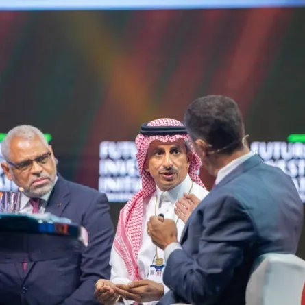 وزير السياحة رواتب العاملات في قطاع السياحة عادلة مقارنة بالرجال 