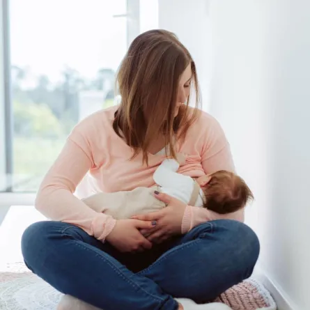 صورة لأم مرضعة