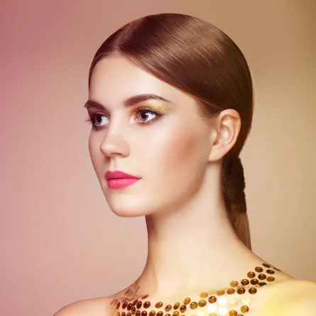 رسمات مكياج معدني لخريف 2021