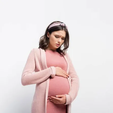 صورة لحامل في الشهر التاسع 