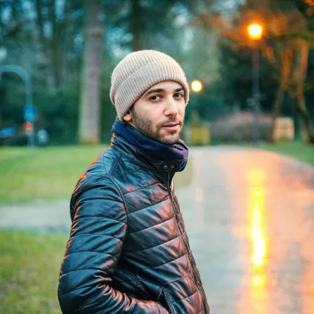 كريم قاسم بإطلالة شتوية - الصورة من حسابه على انستغرام