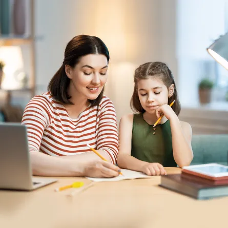 الواجب المدرسي مسؤولية الأطفال أم الآباء؟