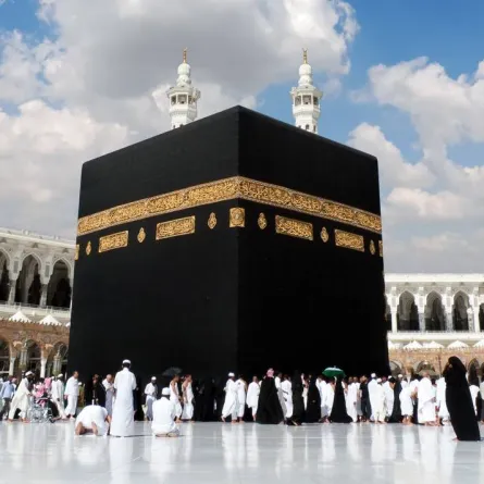 شؤون الحرمين توضح حقيقة السماح بالصلاة في ساحات الحرم بلا تصاريح